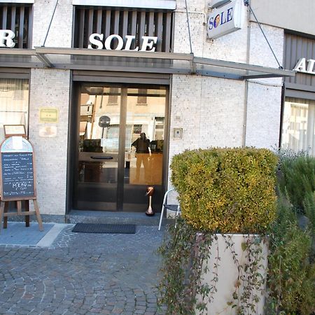 מריאנו קומנסה Albergo Sole מראה חיצוני תמונה