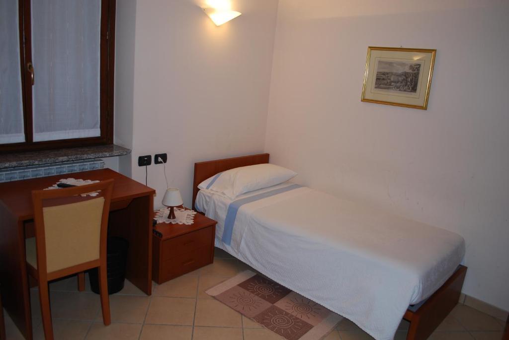 מריאנו קומנסה Albergo Sole חדר תמונה